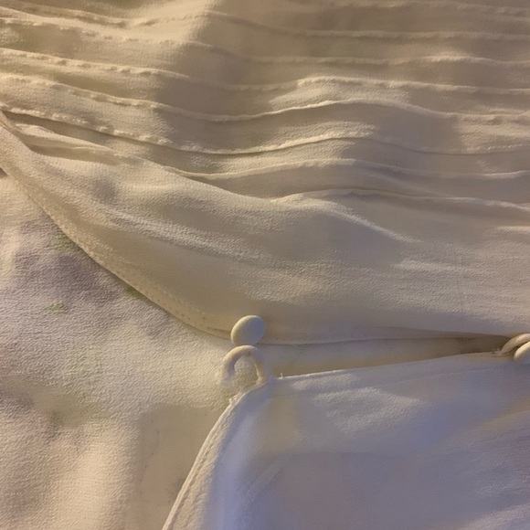 DKNY sheer cream blouse. Size M - Picture 2 of 5